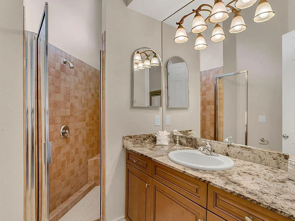 3585 Fairview St — Photo 4