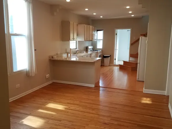 1903 W George St #2, Chicago, IL 60657