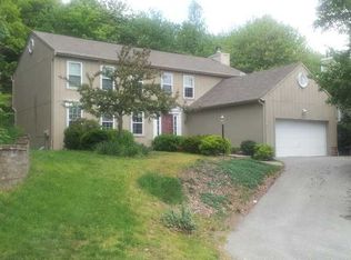 107 Valley Forge Dr, Cranberry Township, PA