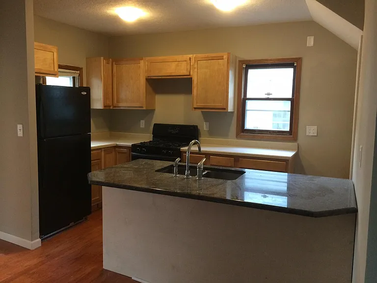4121 4th St NE — Photo 2