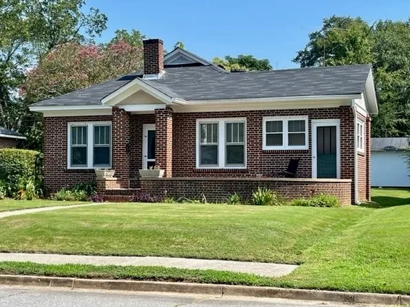 249 Edwards St, Elberton, GA 30635