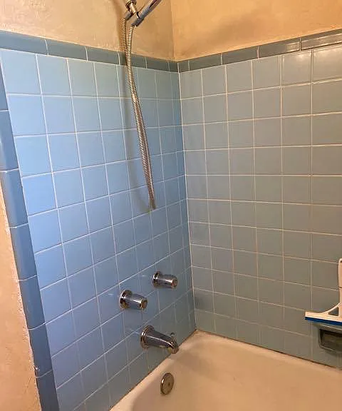 bath 1 tub