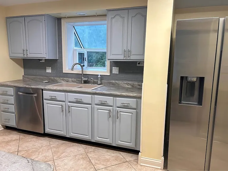 464 Avon Way — Photo 1