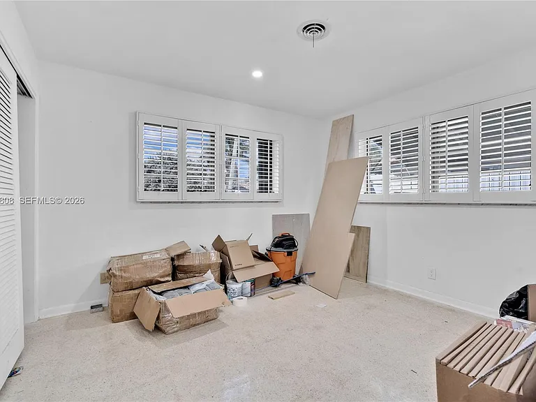 1418 NE 57th Ct — Photo 31