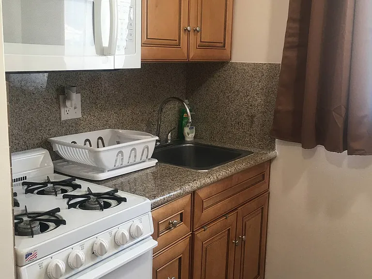2313 Montrose Ave #6 — Photo 14