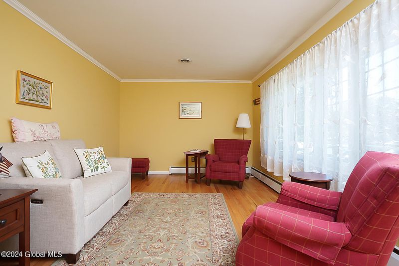 5th image of 5 Dauphin Drive