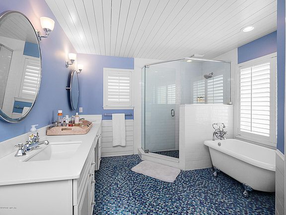 3rd image of 51 Waterbridge Pl
