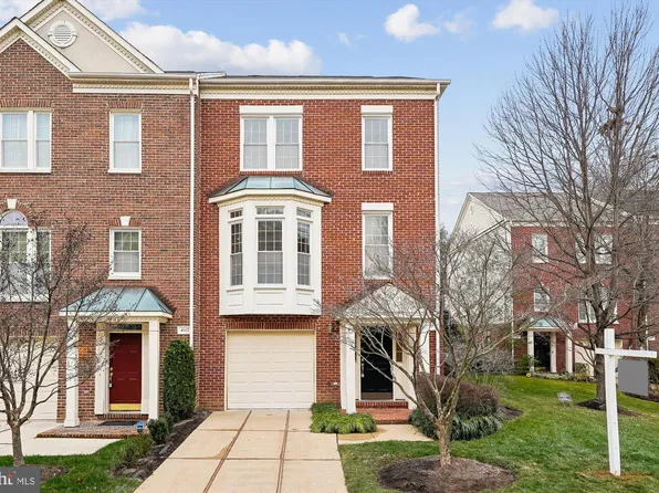 4100 Kentmere Sq, Fairfax, VA 22030