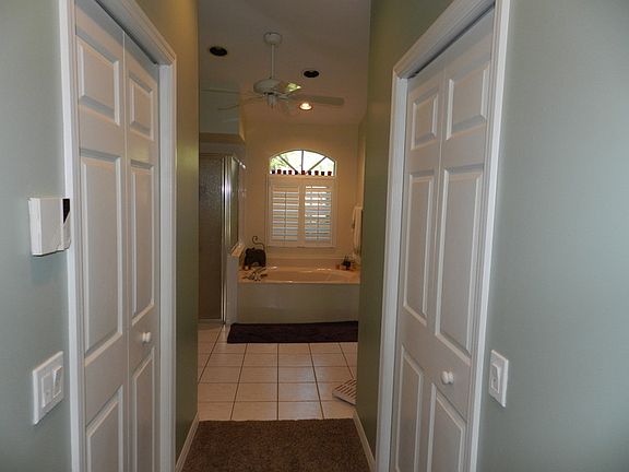 garden tub in master