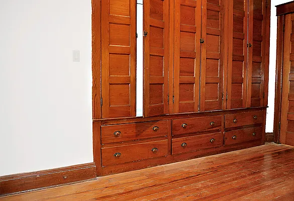 Rented by Capri Jet Realty Corp | media 19