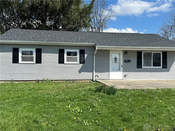 1272 Apple St, Fairborn, OH 45324