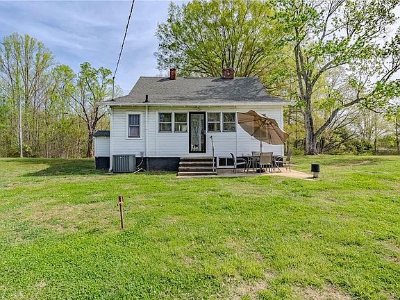 5th image of 1749 Phillips Rd