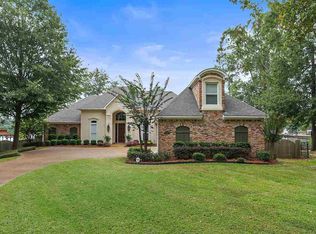 106 Pebble Ln, Brandon, MS 39047