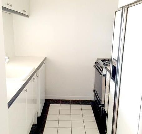 5th image of 150-156 W 56th St APT 4510
