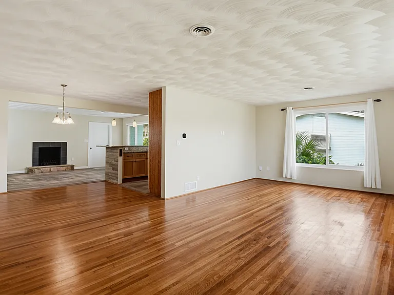 124 Atwood Ln — Photo 6
