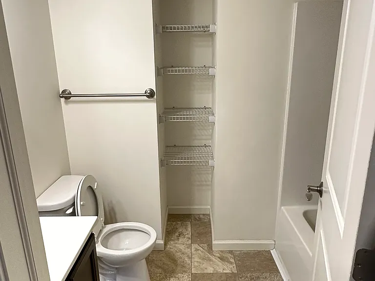 110 Nolan Dr — Photo 32