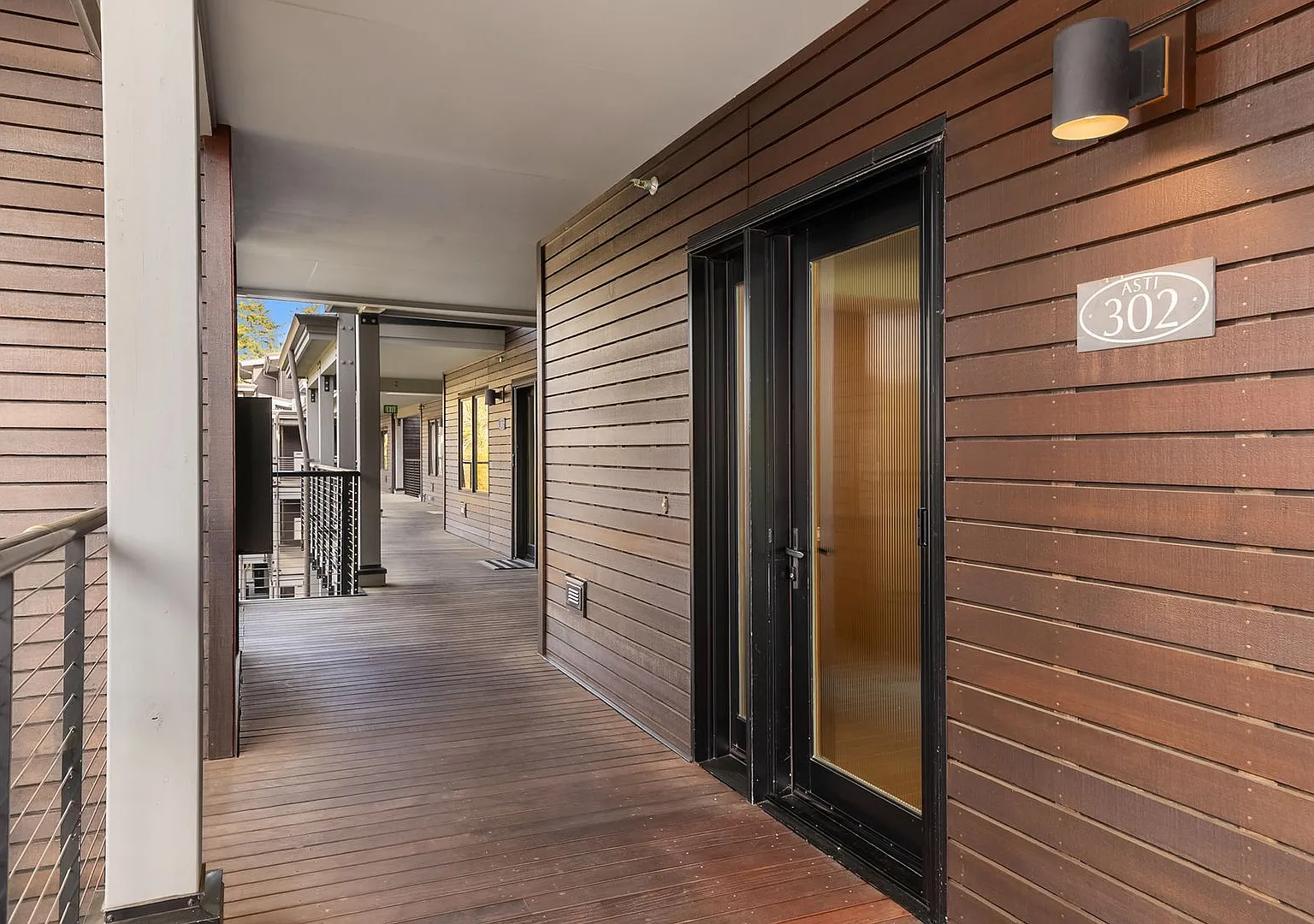 Bainbridge Island Condominium at Vineyard Lane — Photo 4