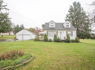 2014 Springtown Hill Rd, Hellertown, PA 18055
