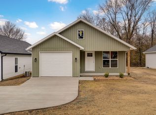 1107 E Smith St, Springfield, MO 65803