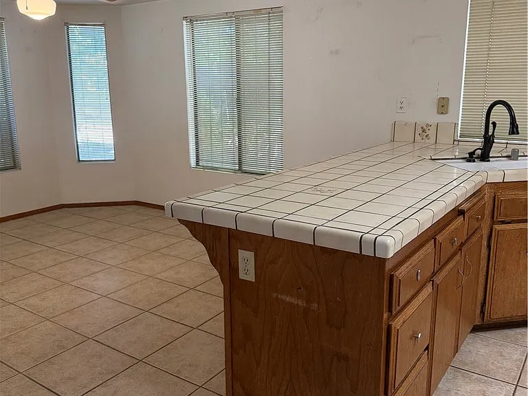 17378 Danbury Ave — Photo 6