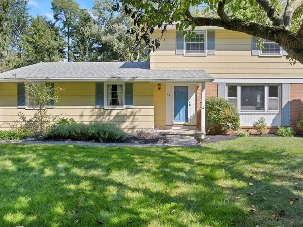 14 Peachtree Ln, Pittsford, NY 14534
