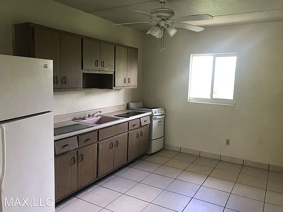 5th image of 700 NW 10th Ter #6