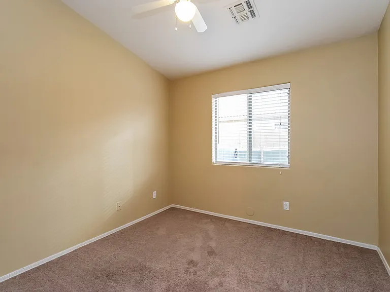 2213 W Saint Charles Ave — Photo 12
