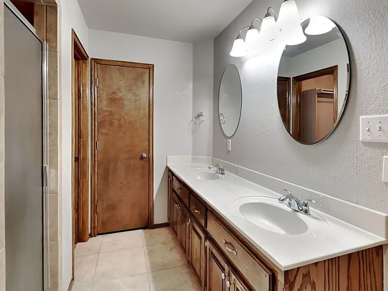 2212 NW 157th Ter — Photo 11