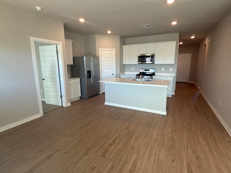 2924 Firefly Dr — Photo 6