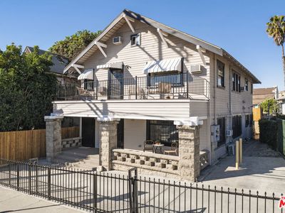 211 S Burlington Ave, Los Angeles, CA, 90057