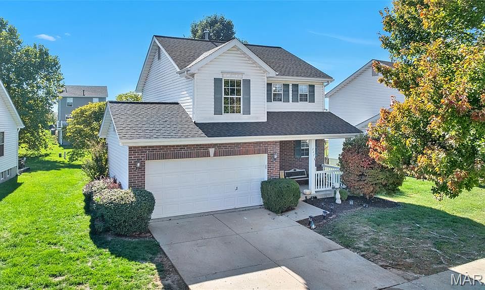 1st image of 247 Centerfield Dr