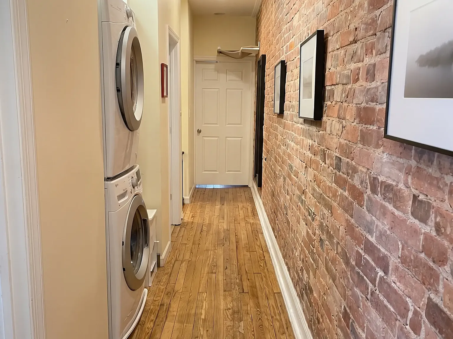 4 bed, 4.5 bath, 2100 sqft, $6,200 — Photo 3
