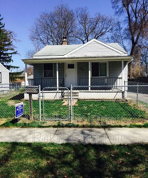 260 W Longfellow Ave