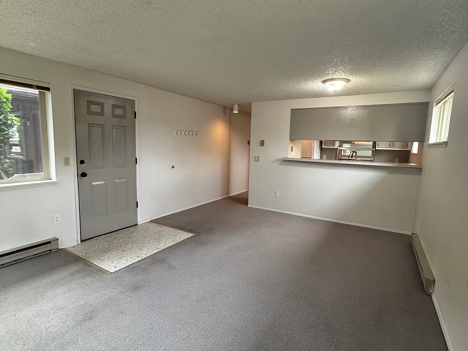 2614 Toledo St — Photo 4