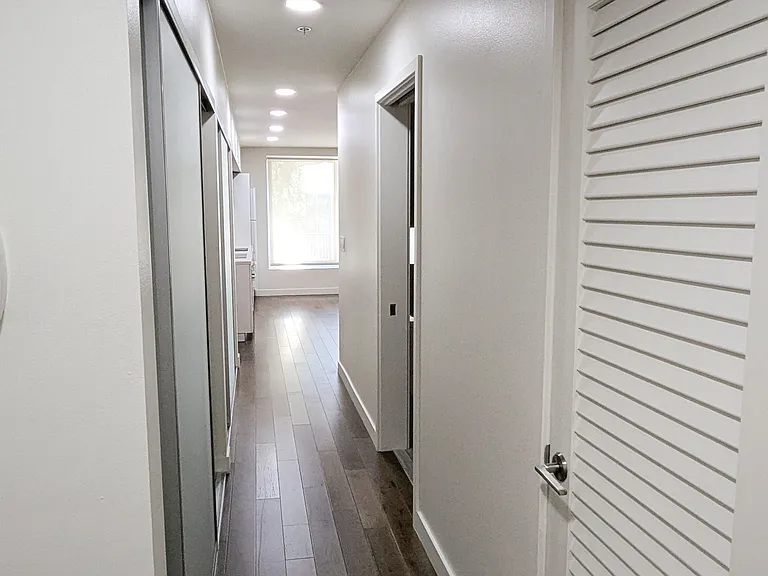 901 S Flower St #509 — Photo 3