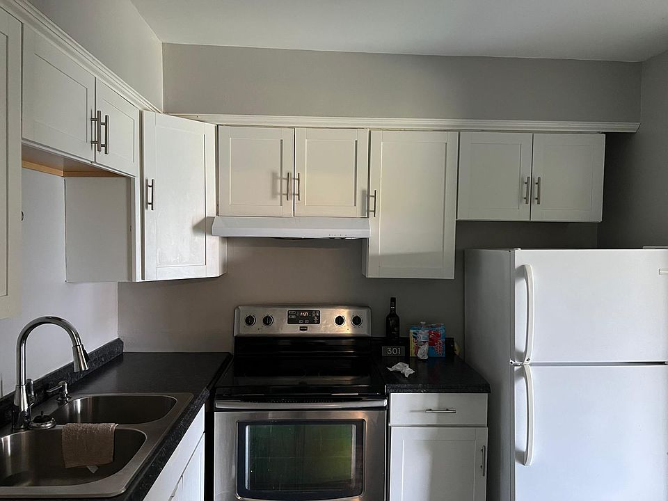 1st image of 17984 Amherst Ct APT 301