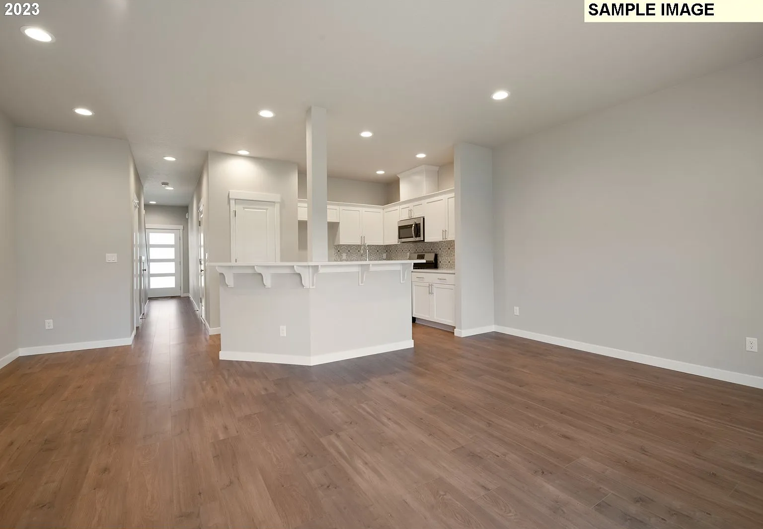 3 bed, 2.5 bath, 1520 sqft, $2,800 — Photo 2