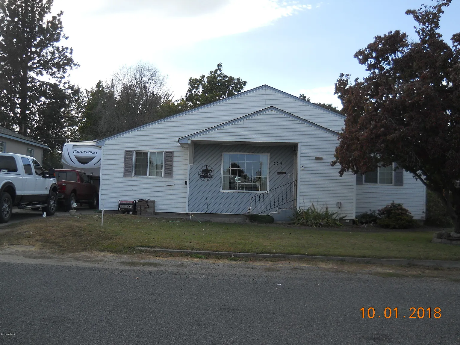 904 Powell St photo 1