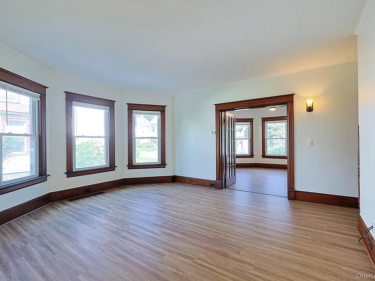34 Lagrange Ave — Photo 11