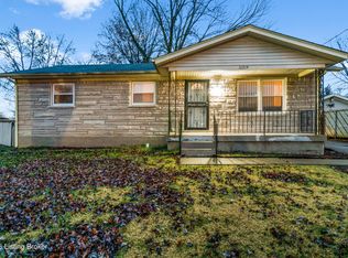 10219 Beau Brummell Dr, Fairdale, KY 40118