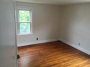 5th image of 2538 Deming Ave