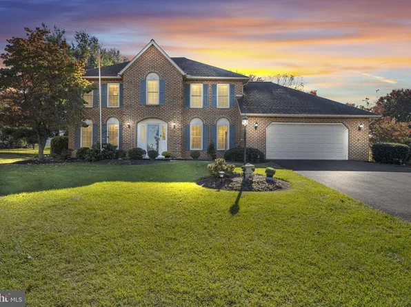 21 Surrey Ln, Mechanicsburg, PA 17050