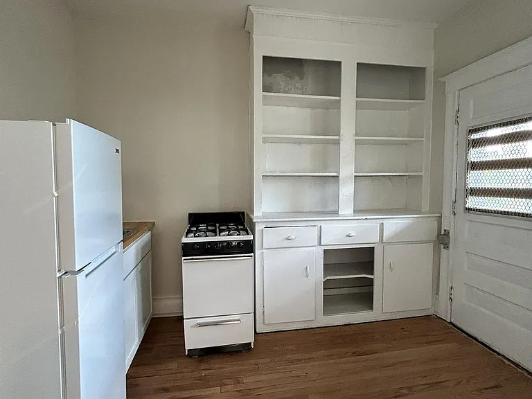 The Sherman Apartments — Photo 8