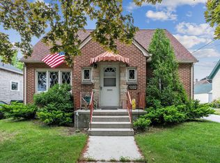 1332 S 20th St, Manitowoc, WI 54220