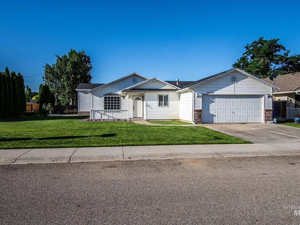 11219 W Abram Dr