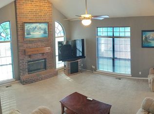 1832 Courtney Ln, Edmond, OK 73013