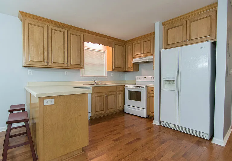 2354 Airport Dr — Photo 4