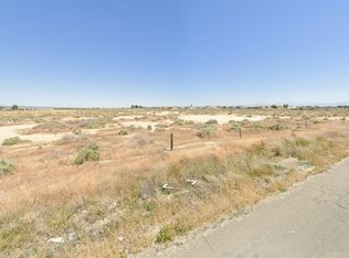 W 20th St, Rosamond, CA 93560