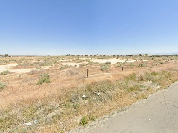 W 20th St, Rosamond, CA 93560