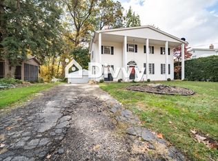 1340 Shanabrook Dr, Akron, OH